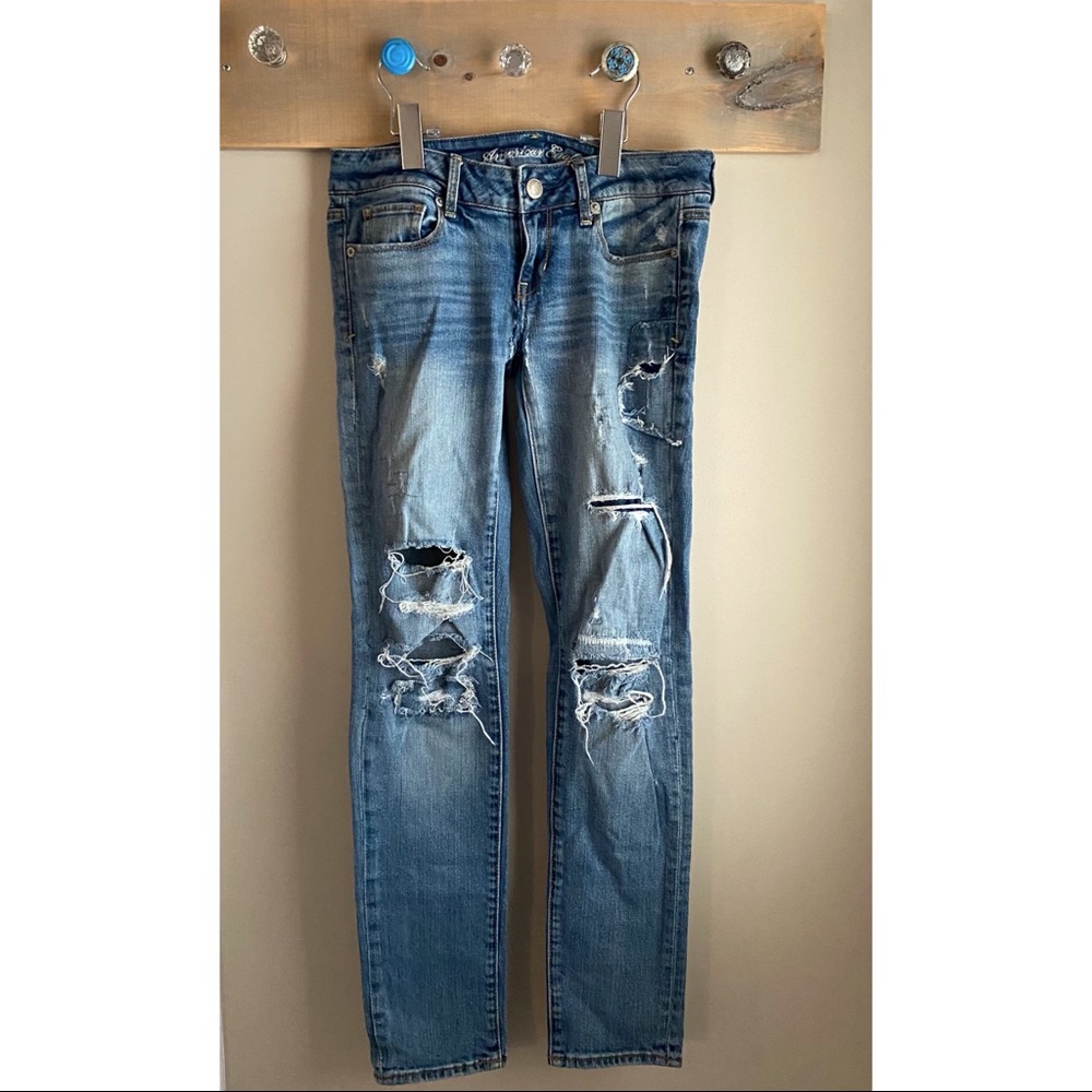 AE distresssed skinny jeans